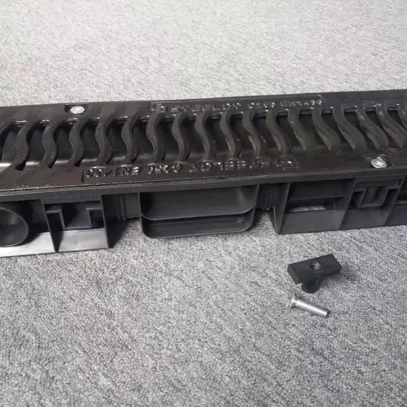 Parkovka va garajlar uchun choyan kopkog'li latoklar - Manzarali panjaralar