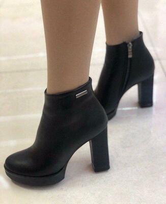 Женские сапожки №3