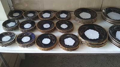 Тарелки с цветочным узором