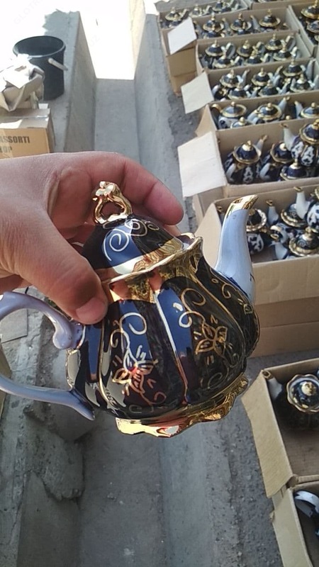 Чайник с цветочным узором