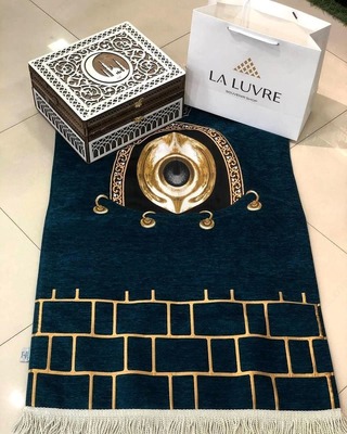 Подарочный двухэтажный набор от La luvre - 630 000 сум / шт.