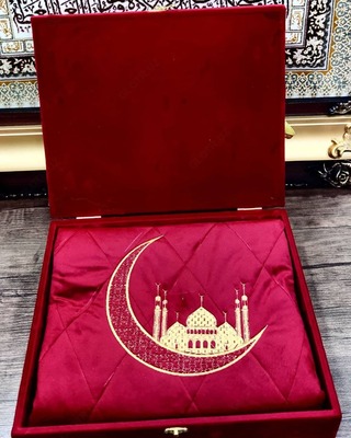 Подарочные наборы с надписью наверху - 300 000 сум / шт.