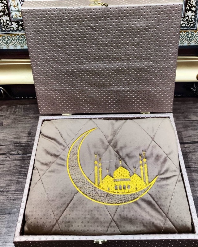 Подарочные наборы с надписью наверху