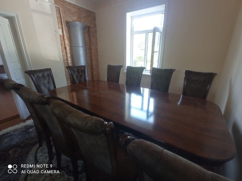 23-sonli stol va stullar to'plami