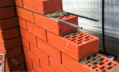 Кладка кирпича
