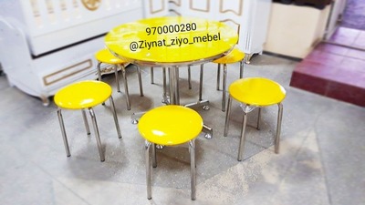 Цена по запросу Стол и стулья желтые