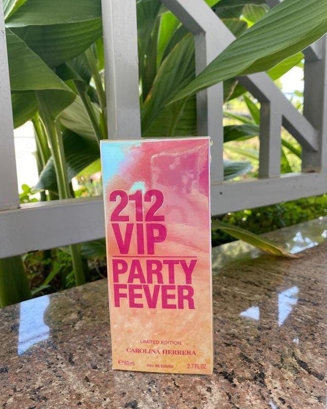 Atir-upa L'212 VIP partiyasi isitmasi Karolina Errera - по запросу