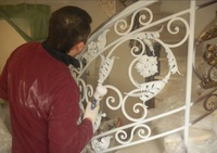 Покраска металлических перил