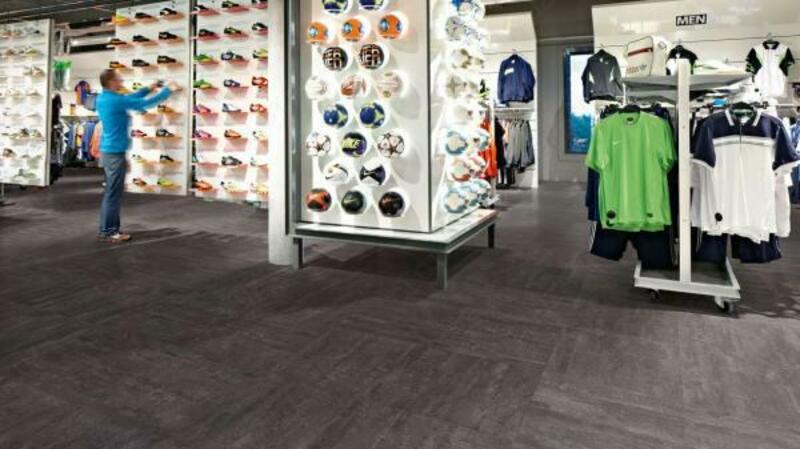 taxtalar va frantsuz balıksırtı formatidagi savdo joylar uchun vinil pollar uchun modulli pol