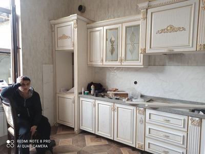 045 raqamiga buyurtma bo'yicha oshxona mebellari