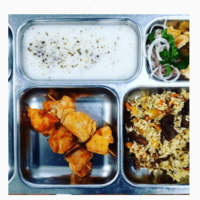 Поставка готовых блюд для мероприятий на открытом воздухе на заказ