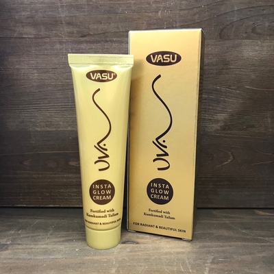 Yuzni yoshartiruvchi Uva Insta Glow Cream, kumkumadi yog'iga asoslangan, 50ml