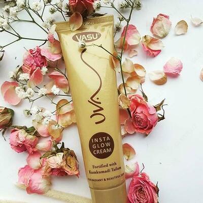Yuzni yoshartiruvchi Uva Insta Glow Cream, kumkumadi yog'iga asoslangan, 50ml