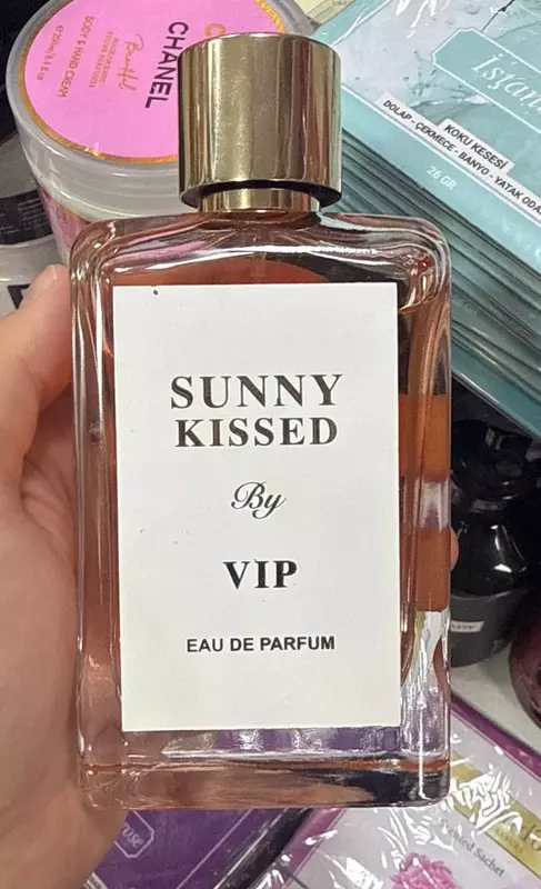 Парфюмерная вода "SUNNY KISSED" BY VIP