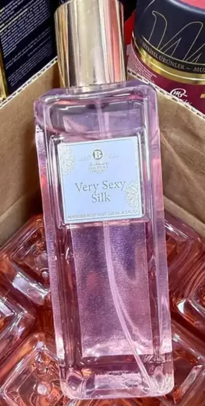 Ayollar uchun parfyum "Juda jozibali ipak" 250 ml