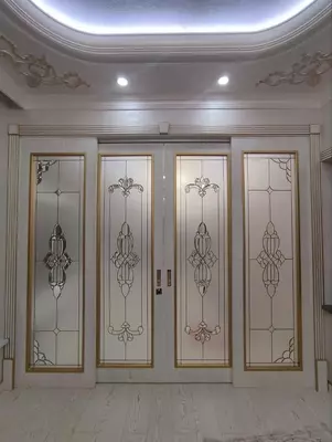 Badiiy vitray san'ati. 02 - 107 669.1 so'm / kv.mdan