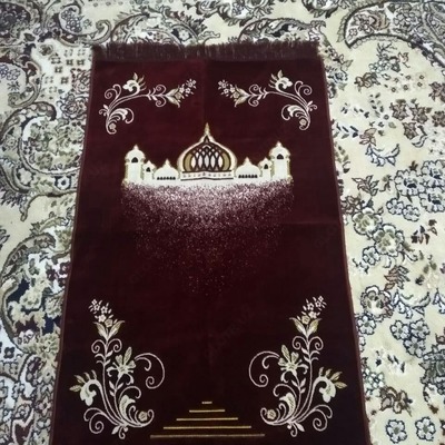 Namoz gilamining 9 -varianti