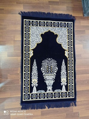 Namoz gilamchasining 18 -varianti