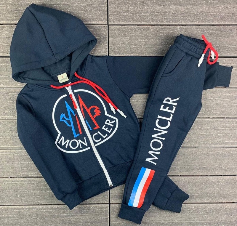 Спортивный костюм Только в розницу