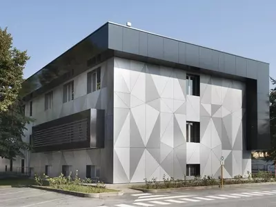 Монтаж Алюкабонда Туникабонда и травертина!