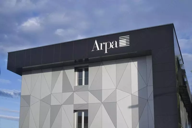 Alyukabond Tunikabond Travertin va barcha fasad ishlarini pod klyuch bajaramiz! - BMB-STROY