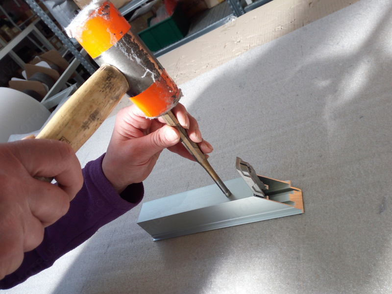 Межкомнатные двери НЕВЕДИМКИ от Komandor Мебельный салон KOMANDOR