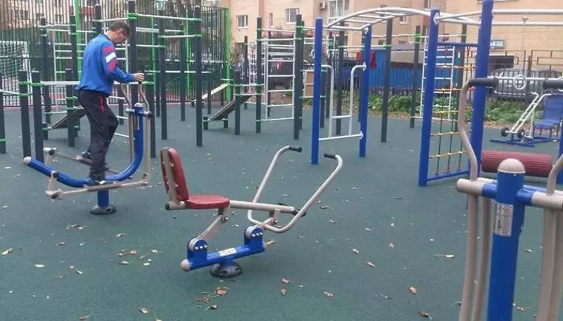 Резиновое покрытие для спортивных площадок арт 006