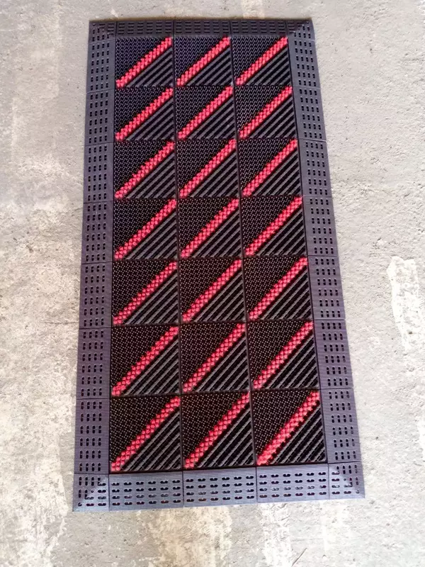 Щеточные коврики Rubber Gold - 400 000 сум