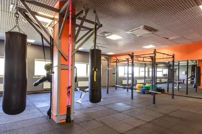 Fitnes klublari va krossfit maydonlari uchun Rubber Max Sport kauchuk plitalari (1000 x 1000 x 12 mm)