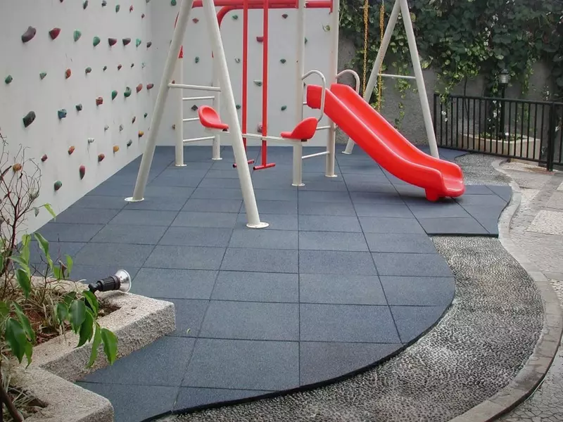 O'yin maydonchasi uchun ko'p rangli kauchuk plastinka "Rubber Max Sport" (490 x 490 x 25 mm) Sport maydonlarini qoplash