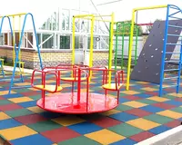 O'yin maydonchasi uchun ko'p rangli kauchuk plastinka "Rubber Max Sport" (490 x 490 x 30 mm) Chakana savdo