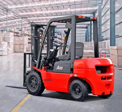 Дизельный погрузчик 1.5т HANGCHA (кара)