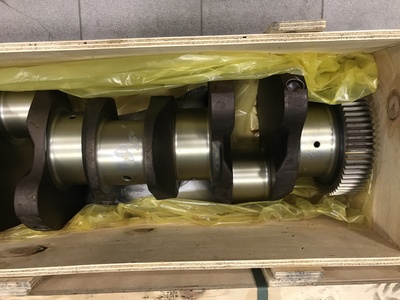 Коленвал KOMATSU с шестернёй 6240-31-1101