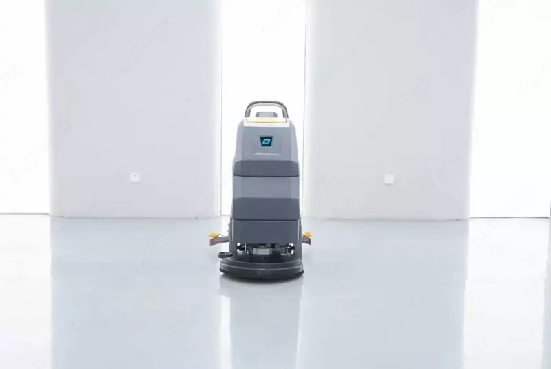 MOS "DastMop" ushlagichi cho'ntaklar bilan - {0} so'mdan