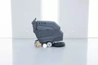 {0} so'mdan MOS "DastMop" ushlagichi cho'ntaklar bilan