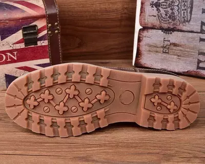 Мужские кожаные ботинки Timberland CHUKKA Куртки Аляска и пуховики в Ташкенте