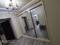 Встроенный Зеркальный Шкаф-купе для прихожей