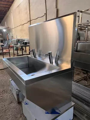 Хирургическая мойка из нержавейки