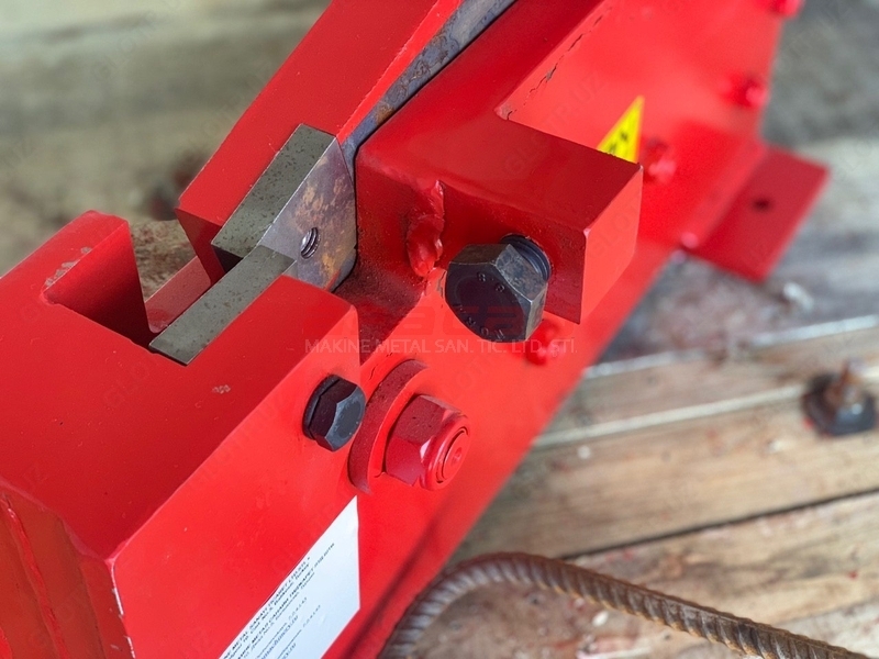   Ручной станок для резки арматуры AFACAN 26М