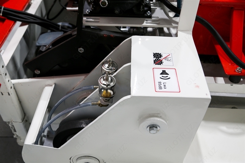   Штукатурная машина Finisher Piston Black (поршневой растворонасос)