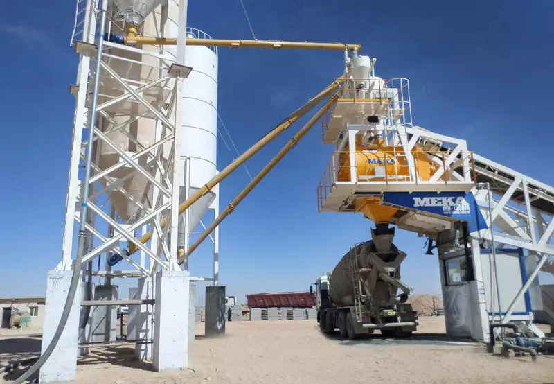 Мобильный бетонный завод МБ-120/135БМ - по запросу