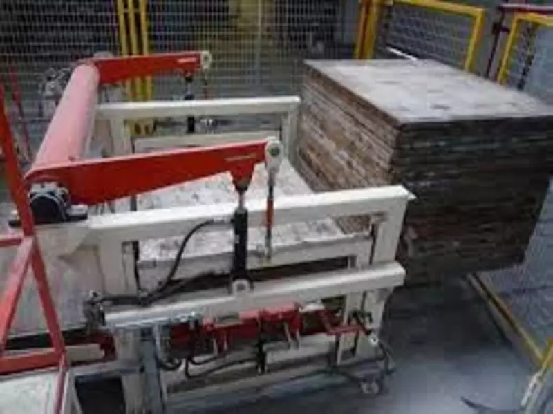 Устройство подачи поддонов МАФ 1255