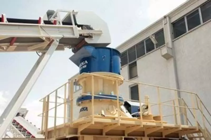   МКС 900 konusli maydalagich