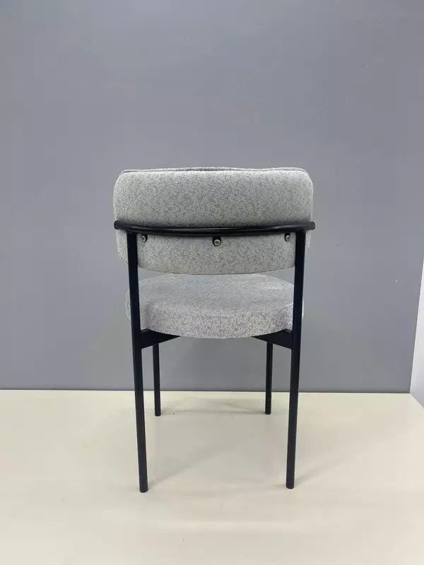 418 713.1 сум Кухонный стул № 1