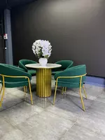 4 kishilik yumshoq o‘rindiqli stol va stul to‘plami