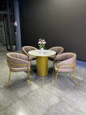 4 kishilik yumshoq o‘rindiqli stol va stul to‘plami - 3 125 959.2 so'm / dona