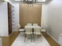 Прямоугольный стол с шестью мягкими стульями - 4 096 133 so'm