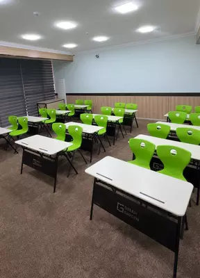 Комплект школьной мебели: парта и 2 стула - 1 520 488.5 сум / шт