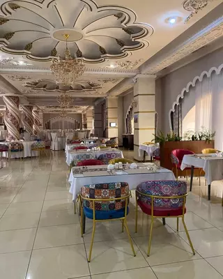 Стулья с мягким сидением и спинкой в национальном стиле - 750 000 сум / шт