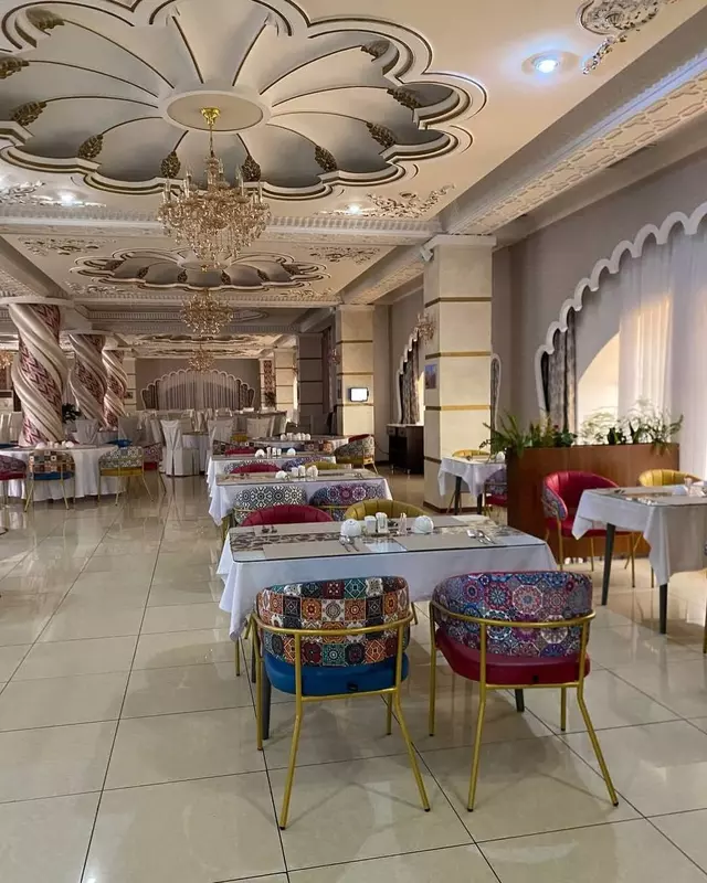 Стулья с мягким сидением и спинкой в национальном стиле - 750 000 сум